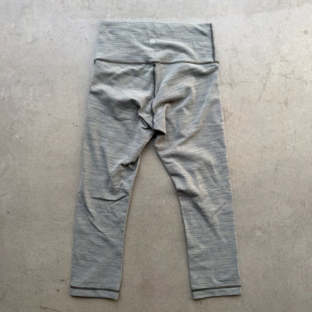 Lululemon Leggings Womens Sz 6 Wunder Under Crop Hi-Rise Full-On Luxtreme - Picture 3 of 7